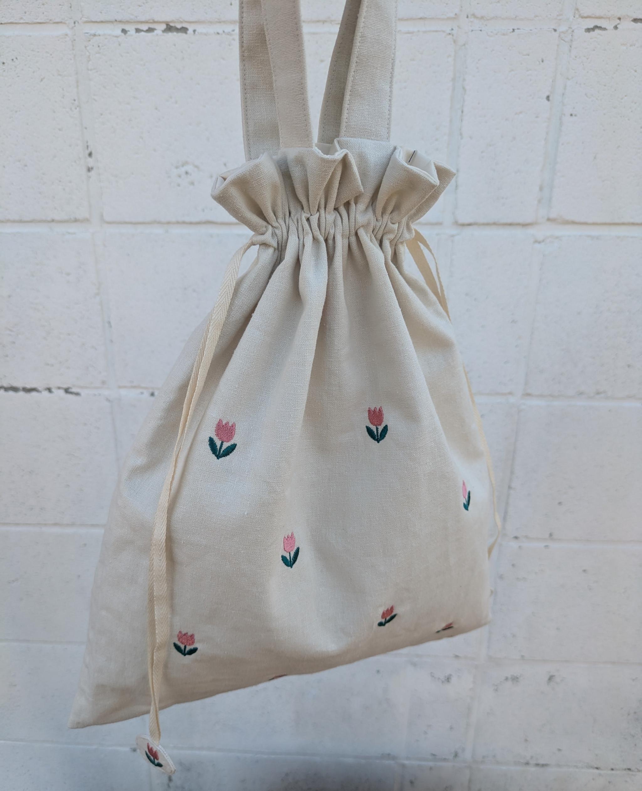 春を彩るピンクチューリップ 　お着替え袋　体操袋　名入れワッペン縫い付けサービス | 3枚目