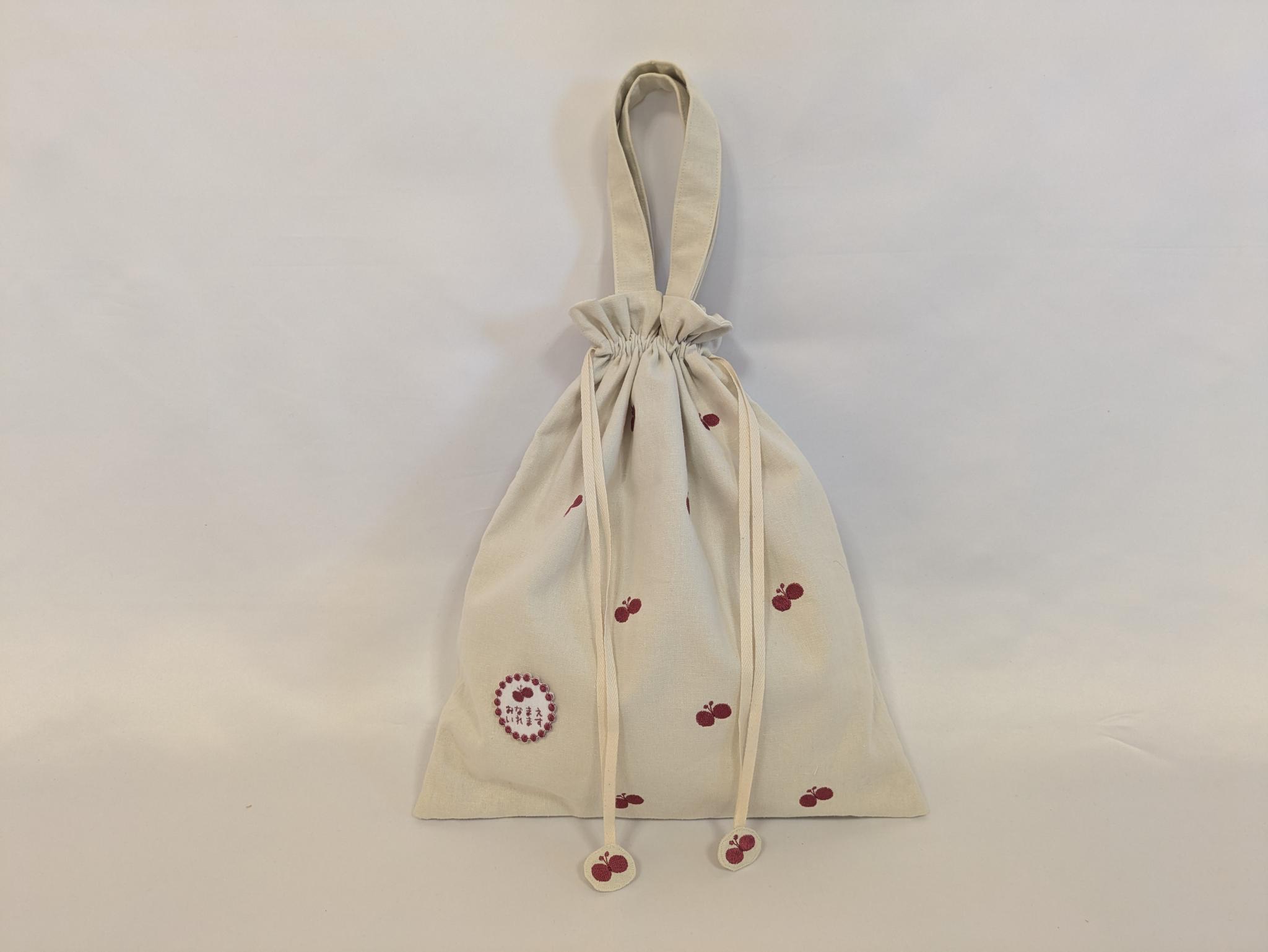 赤い蝶々ドットが可愛い　お着替え袋　体操袋　名入れワッペン縫い付けサービス | 4枚目