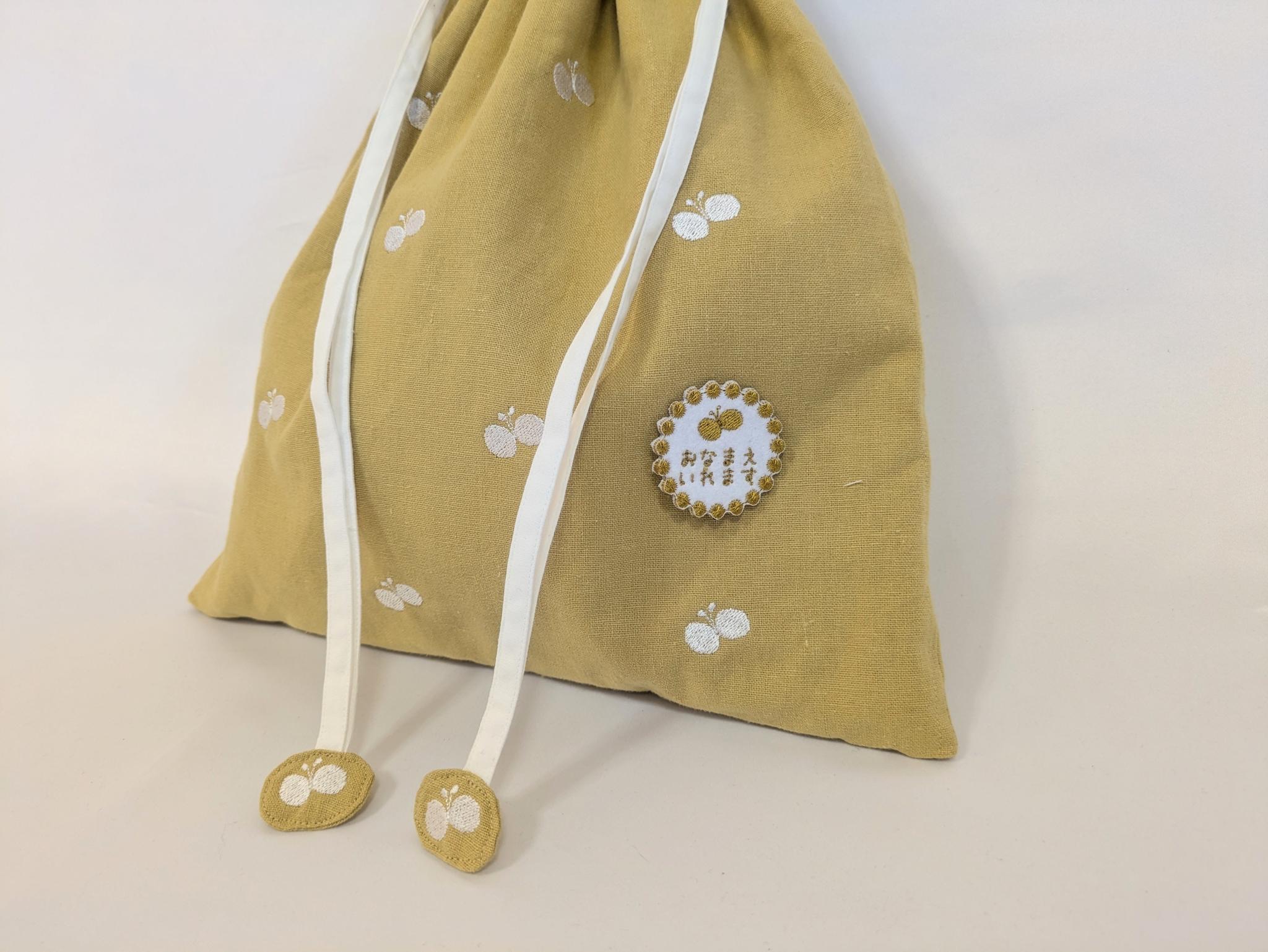 ミモザのような黄色が可愛い ちょうちょのお着替え袋　体操袋　名入れワッペン縫い付けサービス | 5枚目