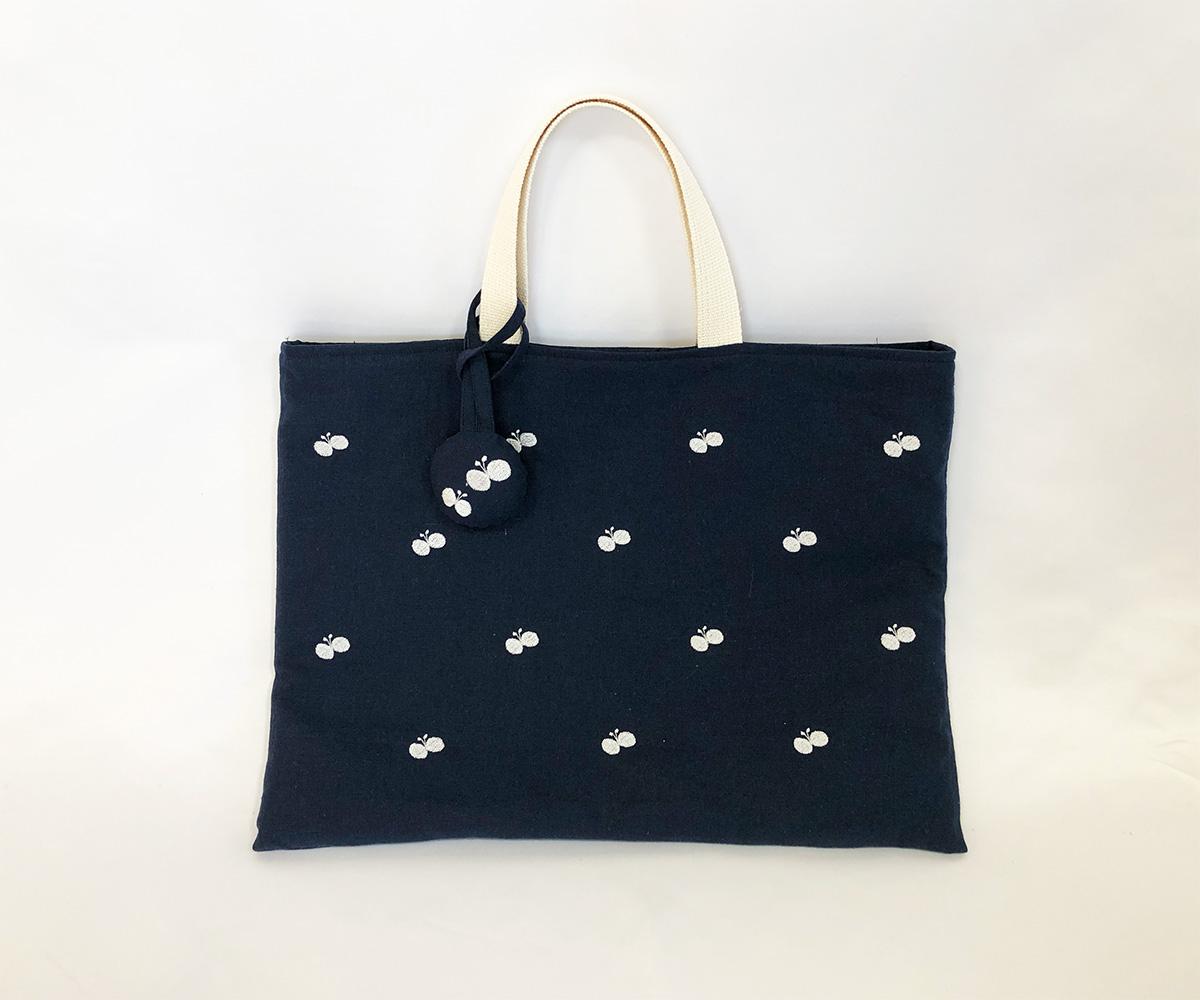 ♥♥♥刺繍が主役♥♥♥ 心ときめく ちょうちょの入園入学4点セット　/　ネイビー　名入れワッペン縫い付けサービス | 4枚目